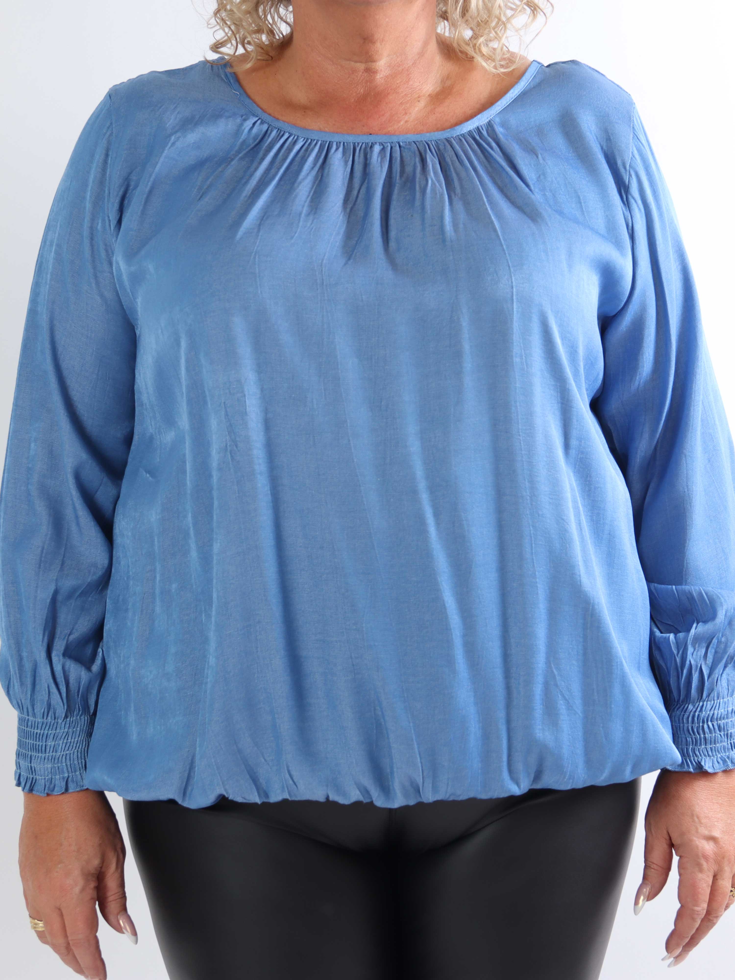 Miracle Denim Shirt L/S - Plus size bluse med elastikkant forneden